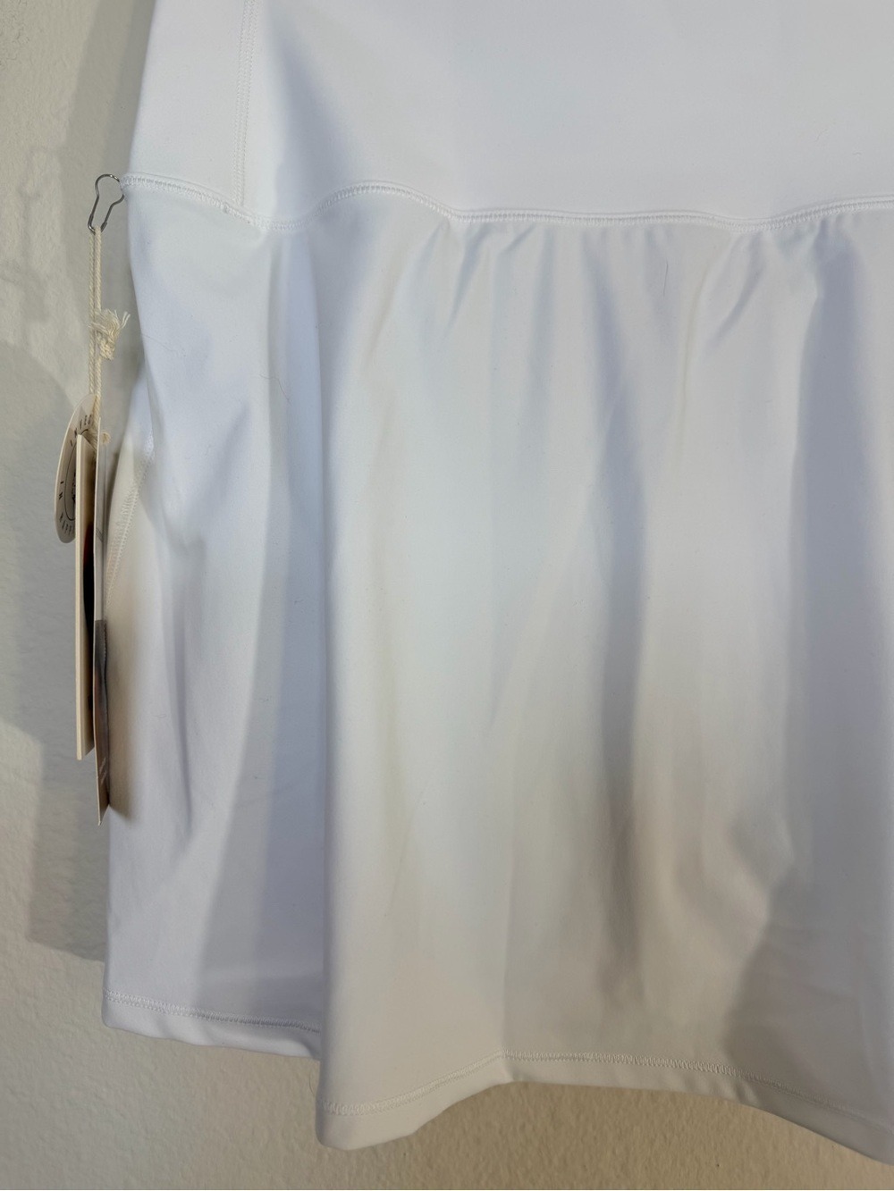 NWT Vuori Volley Skirt White XL Performance Tennis Golf Skort VW3005 - Picture 6 of 9